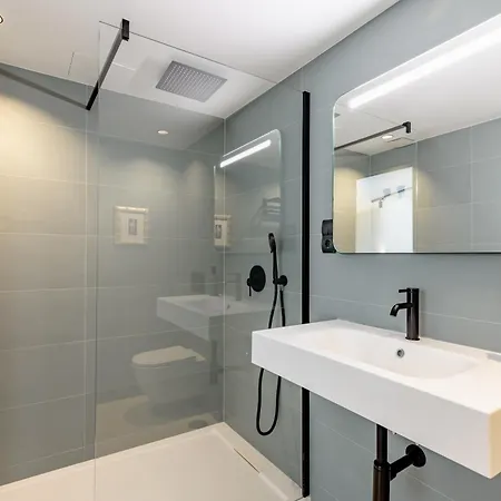 Apartment Atarazanas Suite, Atico Con Terraza *